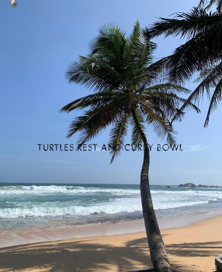 Curry Bowl Restaurant & Turtles Rest Acomodação com café da manhã Hikkaduwa Exterior foto